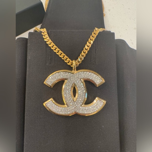 Authentic CHANEL CC Oversized Crystal Studded Long Necklace - Picture 3 of 7